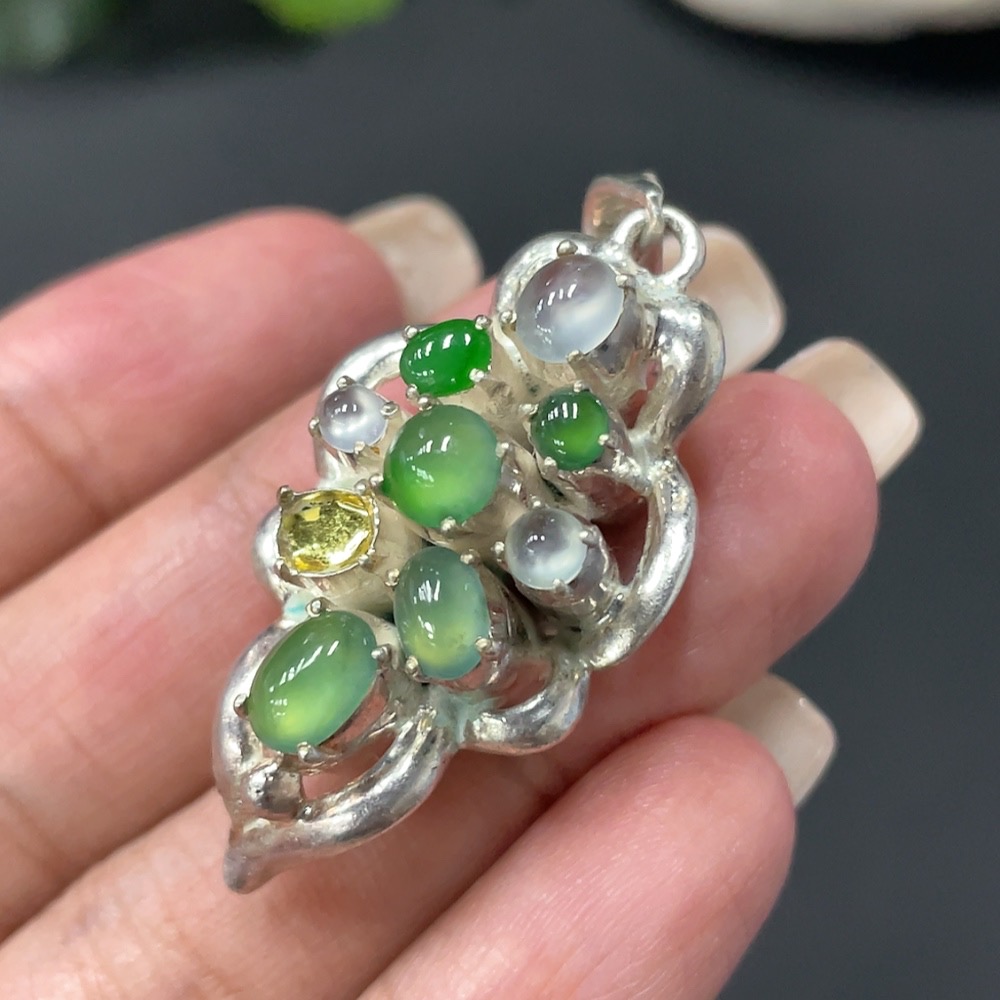 F16805063 Jadeite Cabochon Non-Gold Inlaid Sell as a Lot Total Weight 14.109g