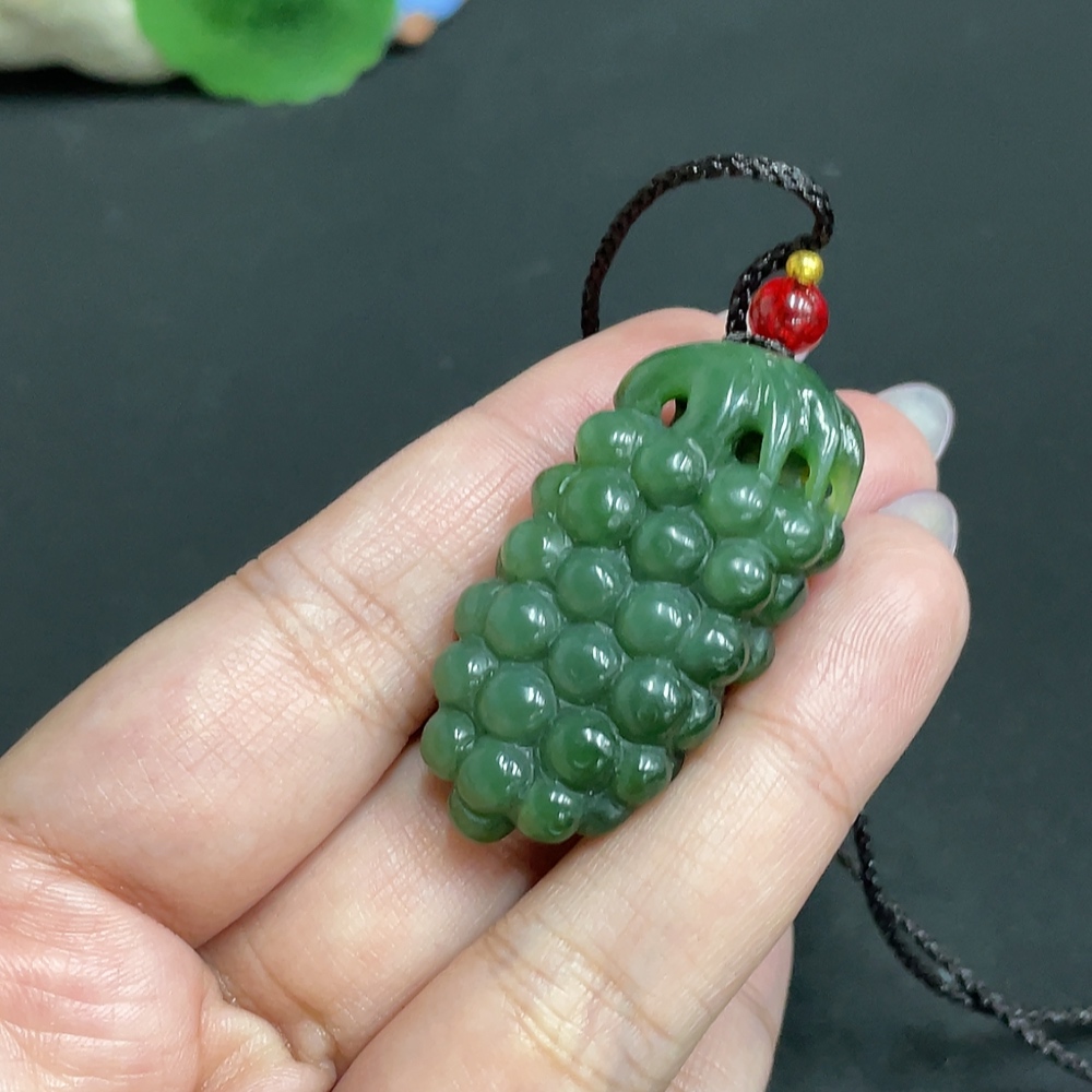 H33862722 Hetian Jade Pendant, Blessing of Abundant Offspring, Total Weight Approx. 20g