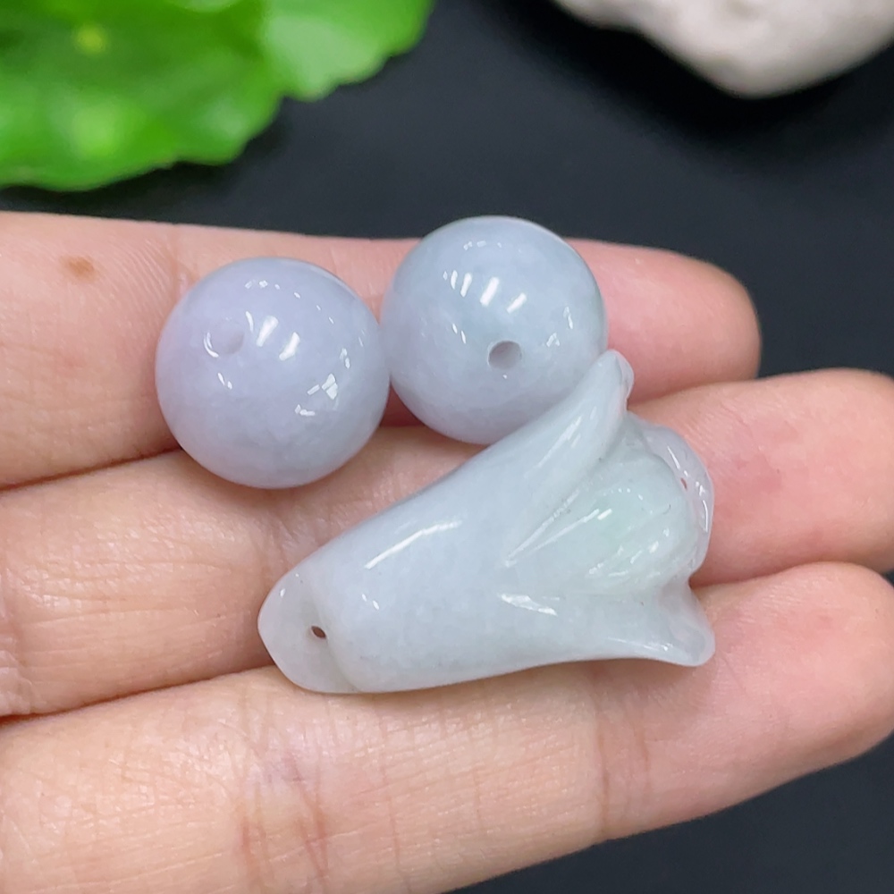 F31674219 Jadeite Pendant Sell as a Lot