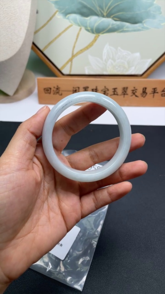 F31649958 Jadeite round bracelet with breakage, total weight about 54.51g, size 55.9