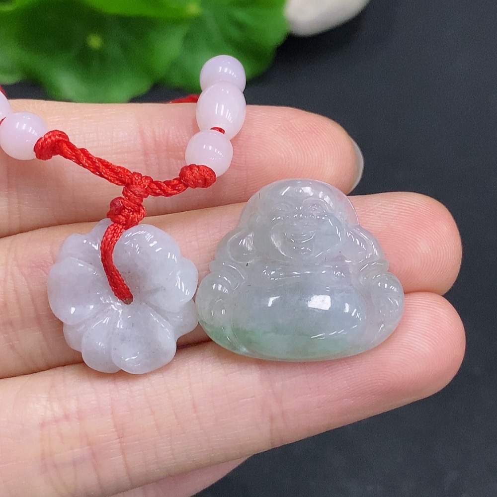 F32806924 Jadeite Pendant Sell as a Lot with Non-Jadeite Beads