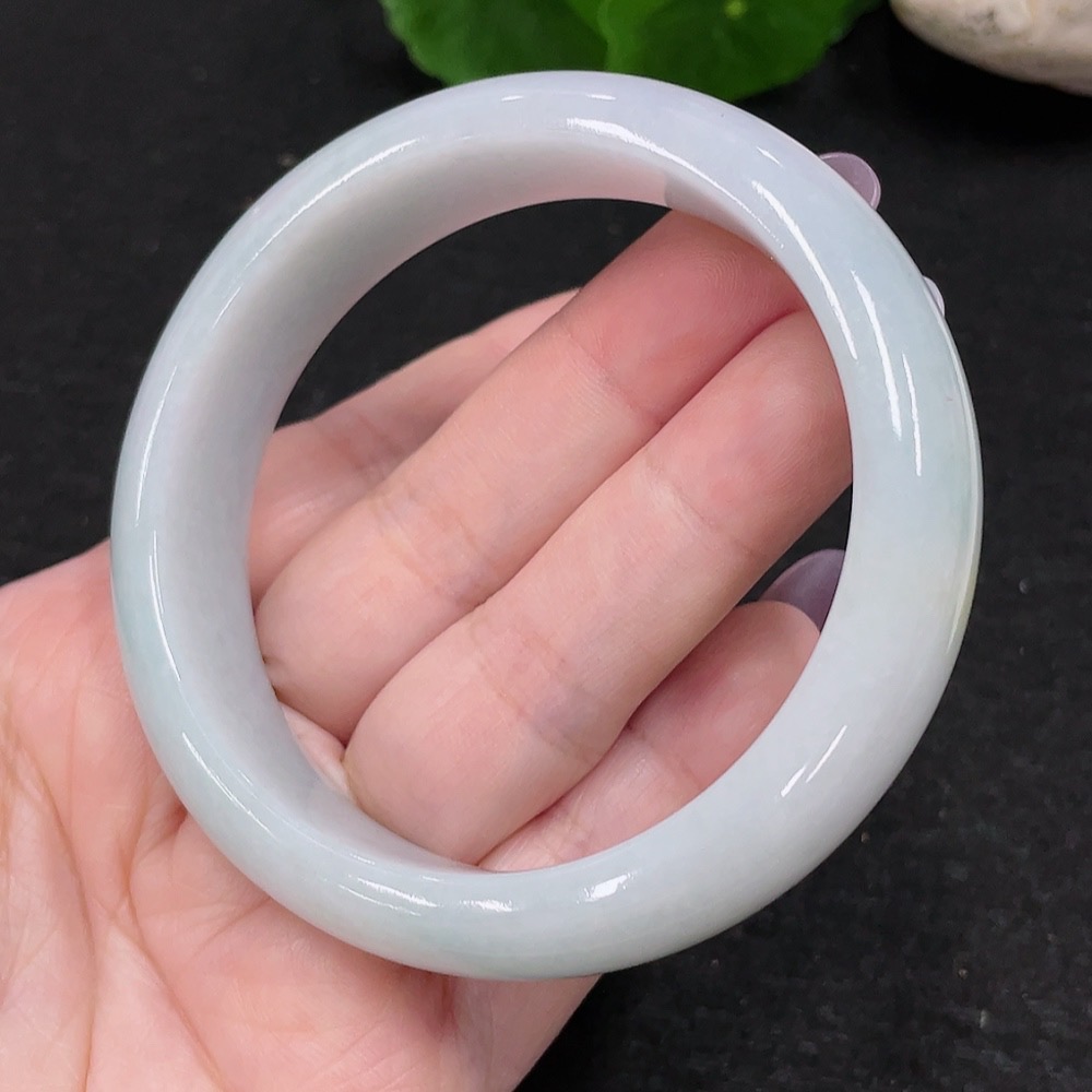 F34965833 Jadeite Round Bracelet Size 58.8 Total Weight Approx. 77g (with Crack)