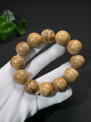 W34987437 Agarwood Bead Bracelet (Approx. 26g Total Weight, 20.3mm Bead Size)