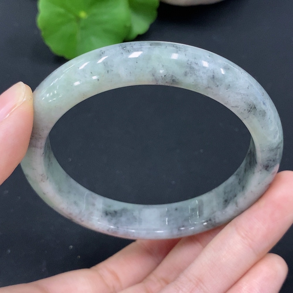 F28200902 Jadeite Regular Bangle, Inner Diameter 58.1, Total Weight Approx. 51.98g