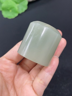 H46558838 和田玉扳指    圈口30   货品总重约54g