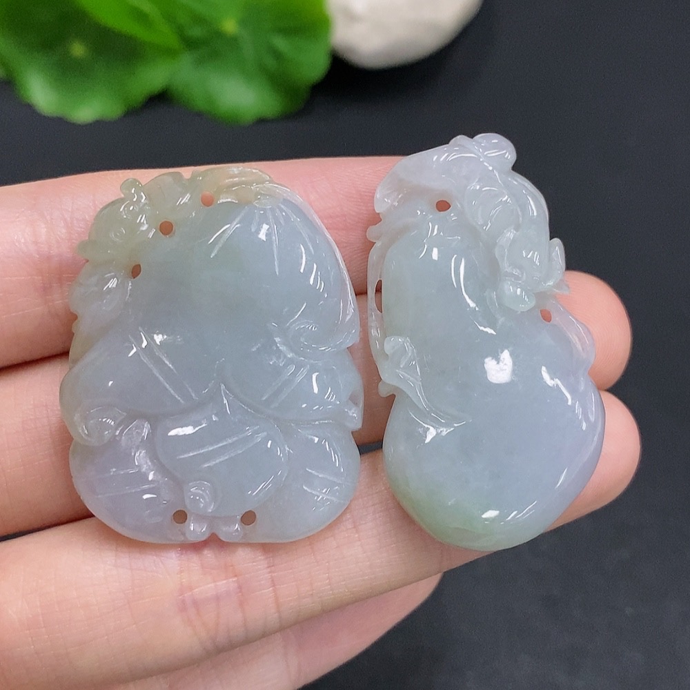 F31644939 Jadeite Pendant