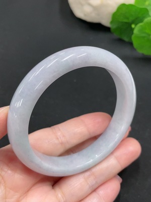 F25904903 Jadeite Regular Bangle 59.2 Circumference Approx. 59.3g Total Weight