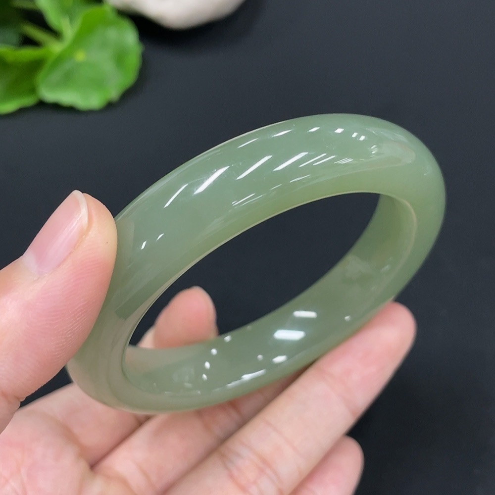 H26041757 Hetian Jade Round Bracelet Size 52.7 Total Weight Approx. 57.2g