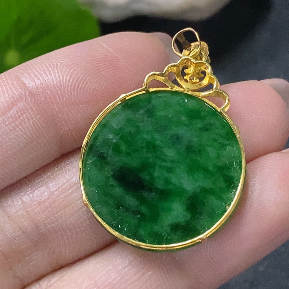 F34075869 Jadeite Plain Pendant with 18k Gold and Diamond Accents, Total Weight Approx. 2.58g (Contains Other Mineral Components)
