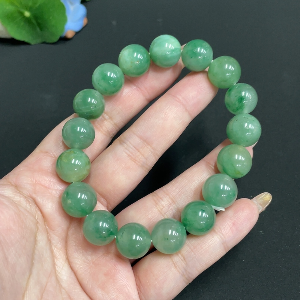 H32738479 African Emerald (Dulong Jade)