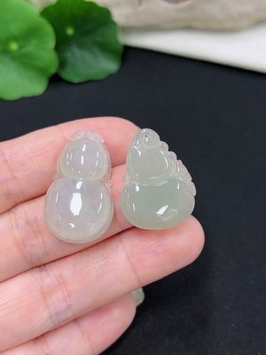 F41942451 翡翠葫芦挂件一手走