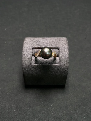 C34987905 Seawater pearl ring Undetermined color origin No imprint Surface gold content measured at Au58% Total product weight approximately 3g