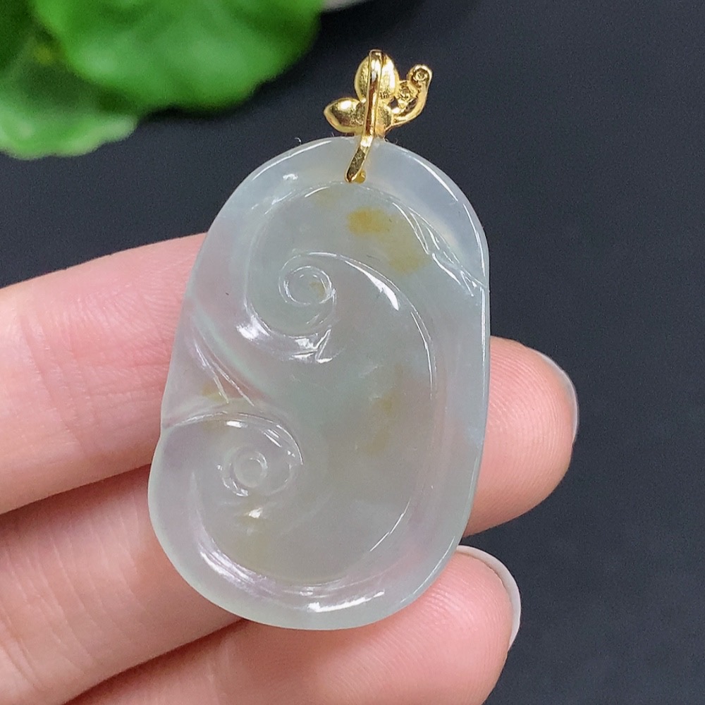 F31690197 Jadeite Ruyi Pendant