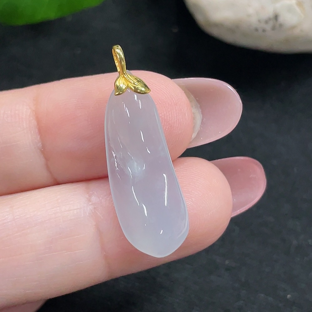 F32774014 Jadeite Blessing Melon Pendant in 18K Gold (Approx. Total Weight: 1.9g)