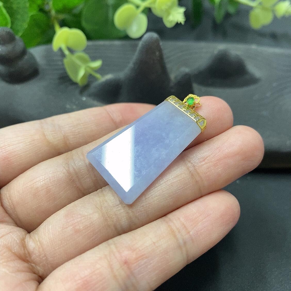 F1217149 Jadeite Plain Pendant with Crack 18K Gold Total Weight 5.4g