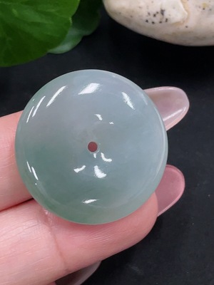 F34031906 Jadeite Safety Pendant Total Weight Approx. 8.64g