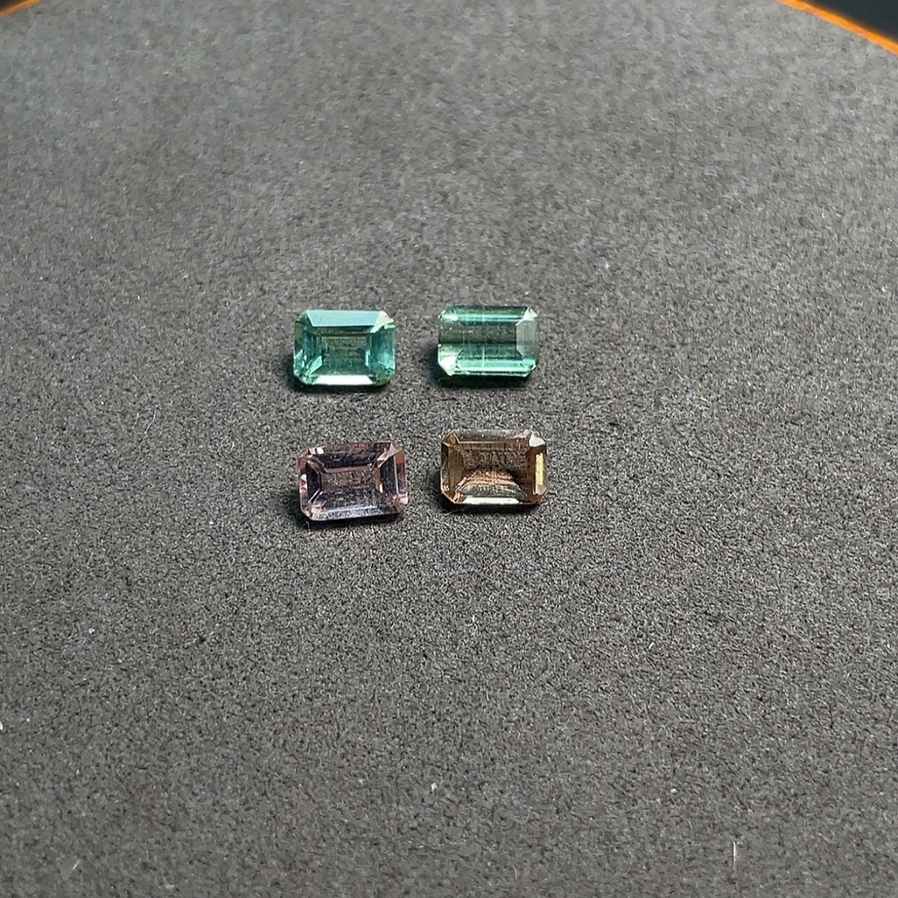 C30510700 Tourmaline Rough Stone Total Weight Approx. 3.79ct