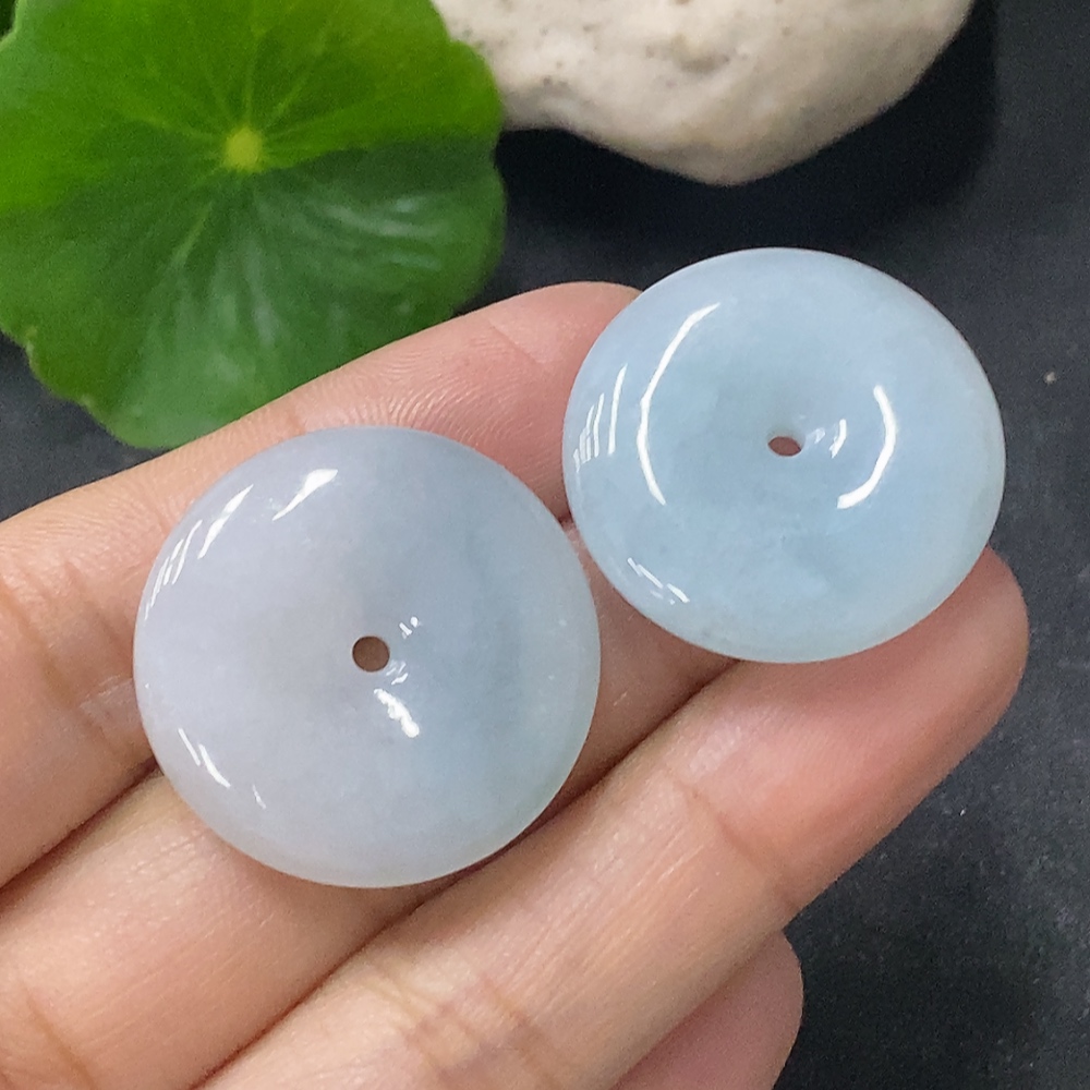 F33912379 Jadeite Pendant Sell as a Lot