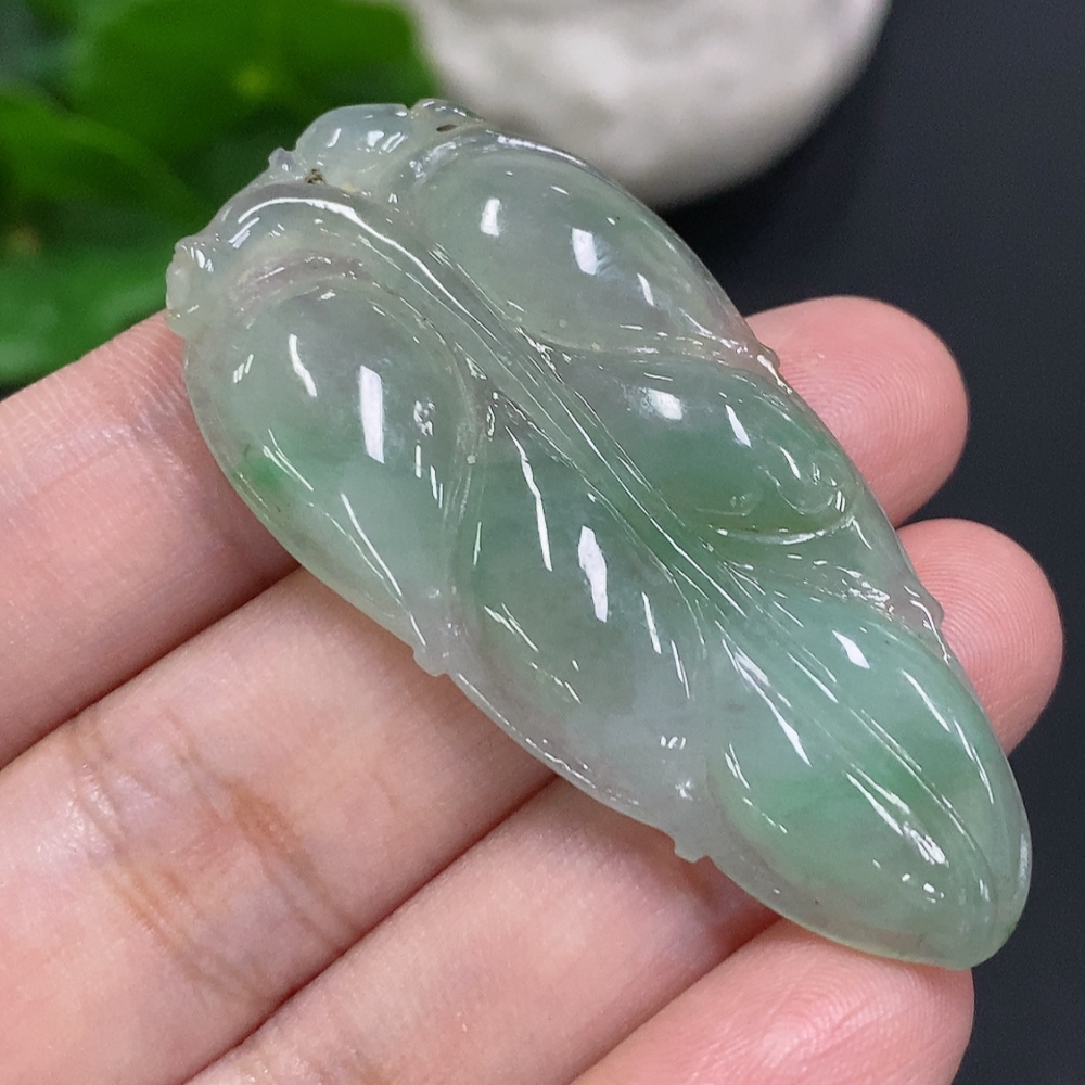F34050247 Jadeite Leaf Pendant Total Weight Approx. 10.7g