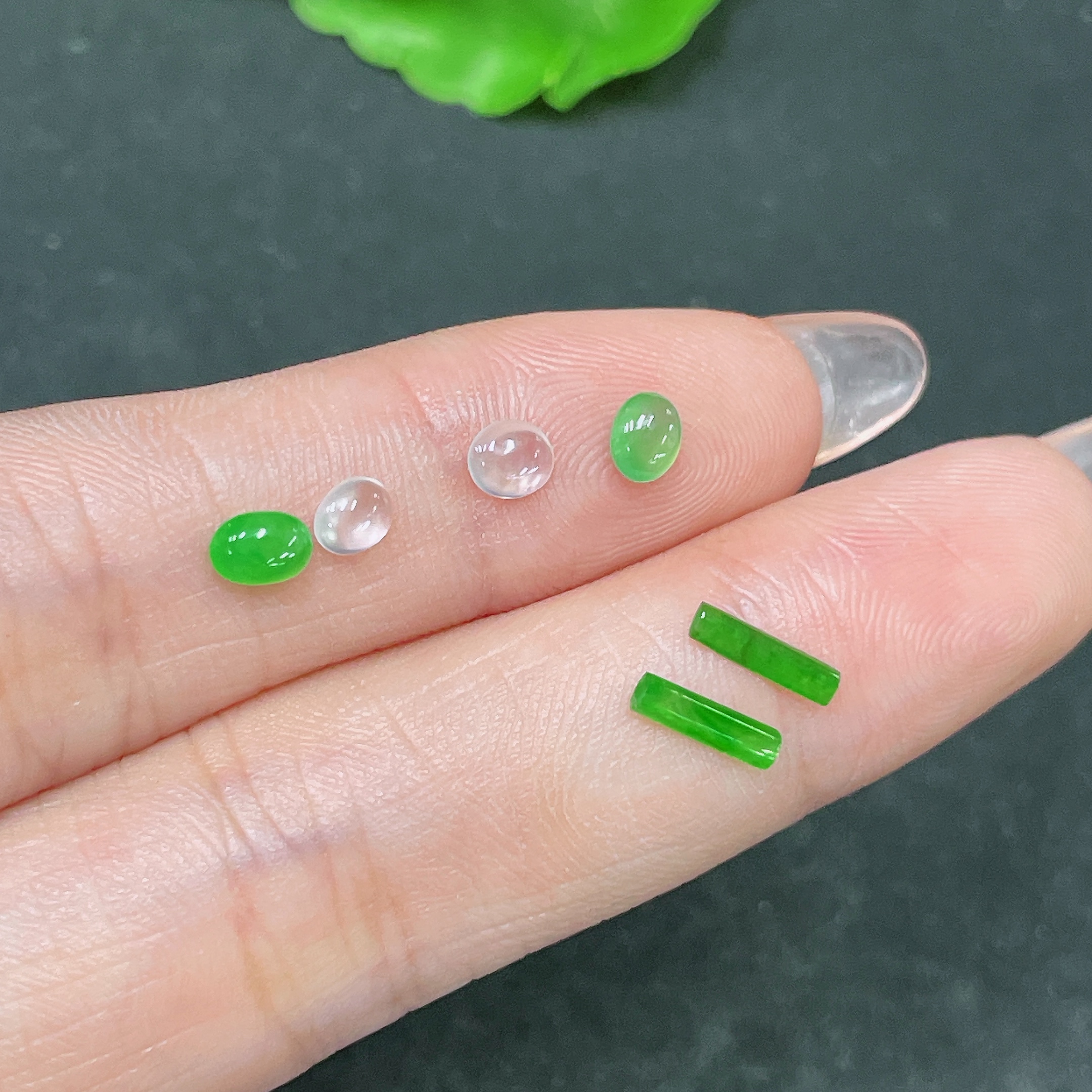 F34020704 Jadeite Inlaid Pieces Sell as a Lot