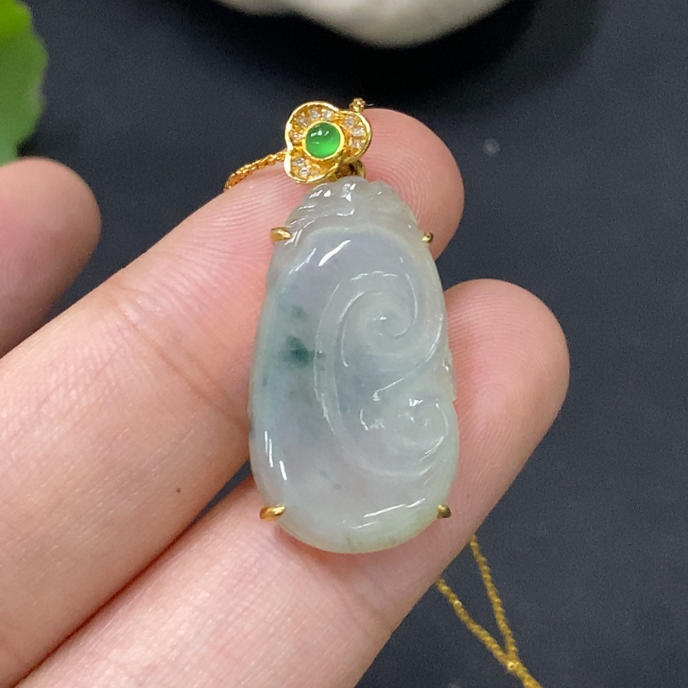 F29357739 Jadeite Pendant Main Body 18k Rest Non-Gold Total Weight with Chain Approx. 4.33g