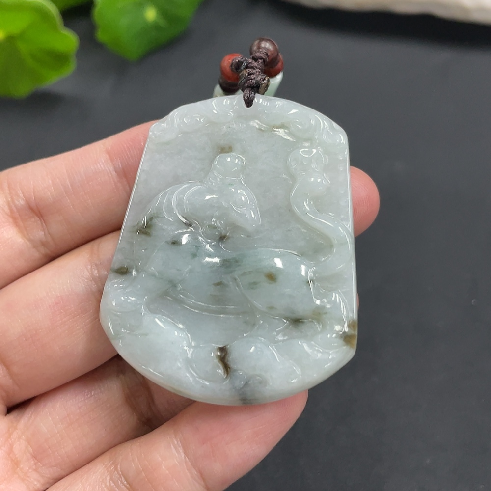 F06331986 Jadeite Pendant