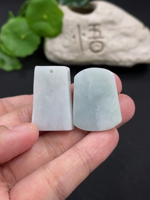 F38477575 翡翠无事牌挂件 货品总重约17.6g