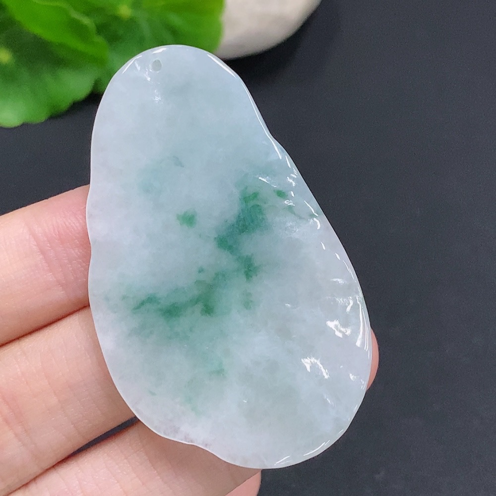 F31606012 JadeiteFormless Guanyin Pendant