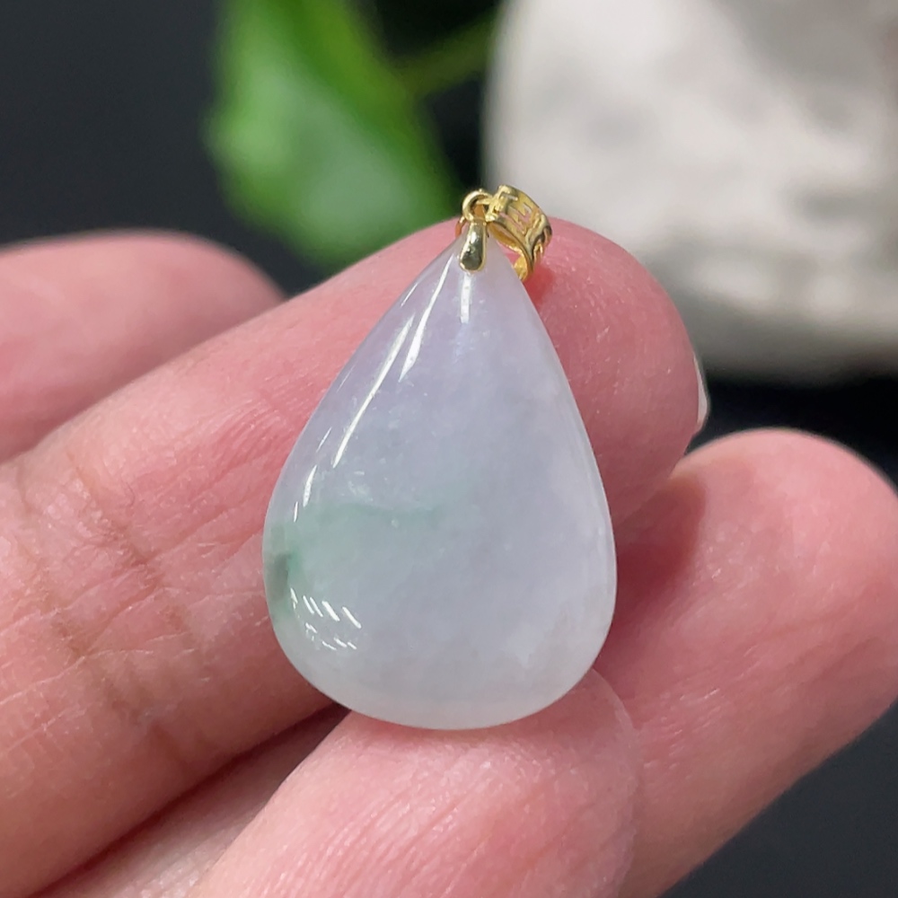 F35107990 Jadeite Waterdrop Pendant with 18K Gold Clasp, Total Weight Approx. 1.56g