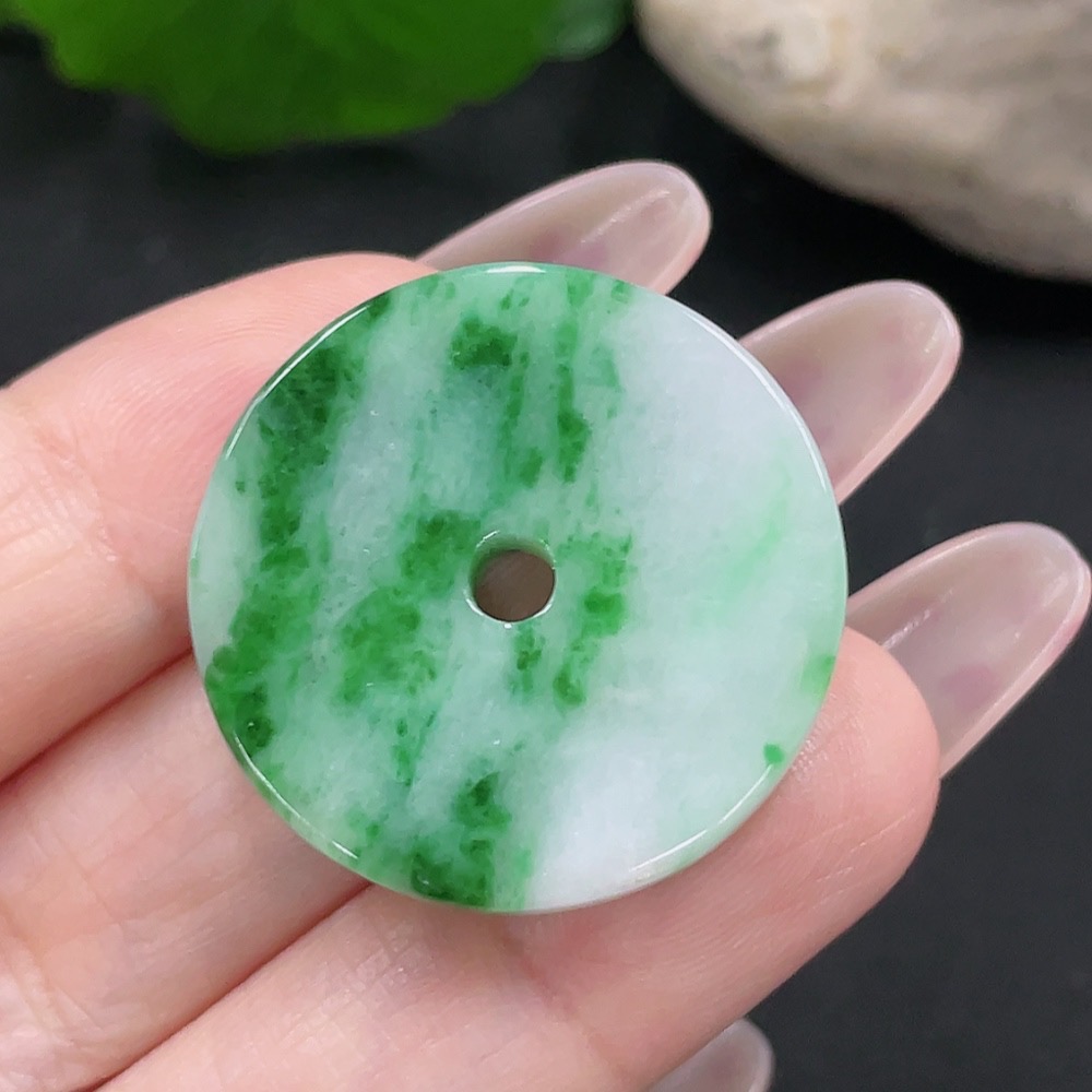 F34068483 Jadeite Peace Knot Pendant Total Weight Approximately 9.08g