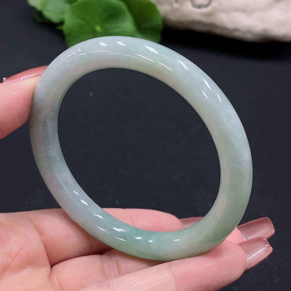 F27054790 JadeiteCircular Bangle, Inner Diameter 56.9, Total Weight Approx. 45.3g