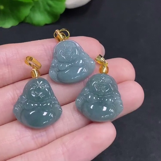 F34061693 Jadeite Buddha Pendant Sell as a Lot Non-Gold Inlaid