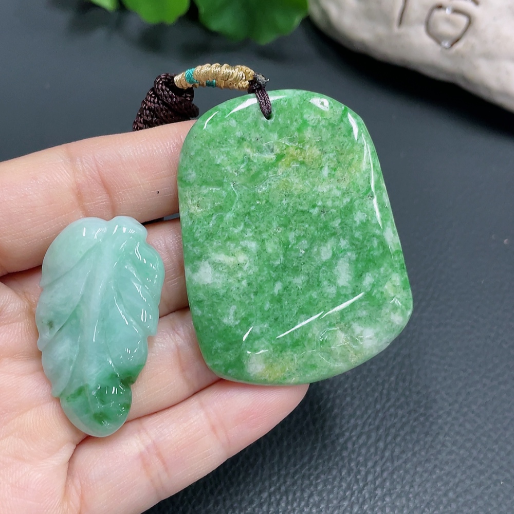 F22513074 Jadeite Pendant Sell as a Lot