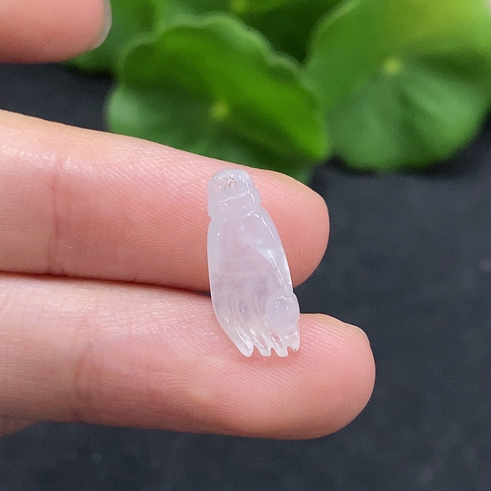 F34057355 Jadeite Palm-sized Pearl Pendant