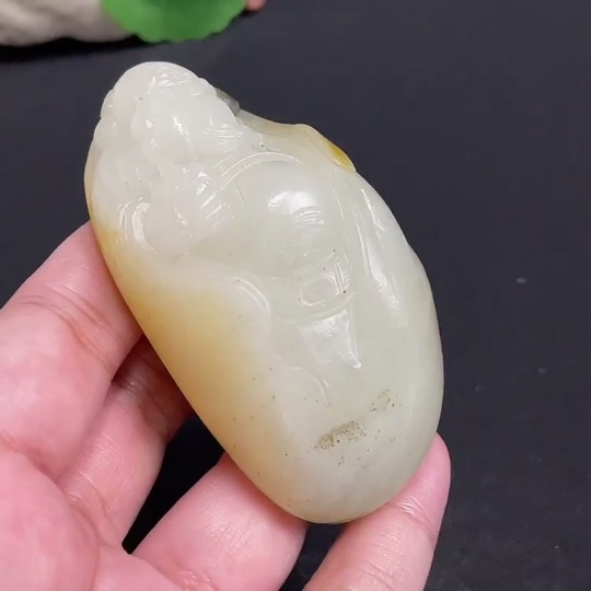 H34004018 Hetian Jade Handheld Ornament - God of Wealth (Undetermined Skin Color Origin, Contains Other Mineral Components, Total Weight Approx. 171.8g)