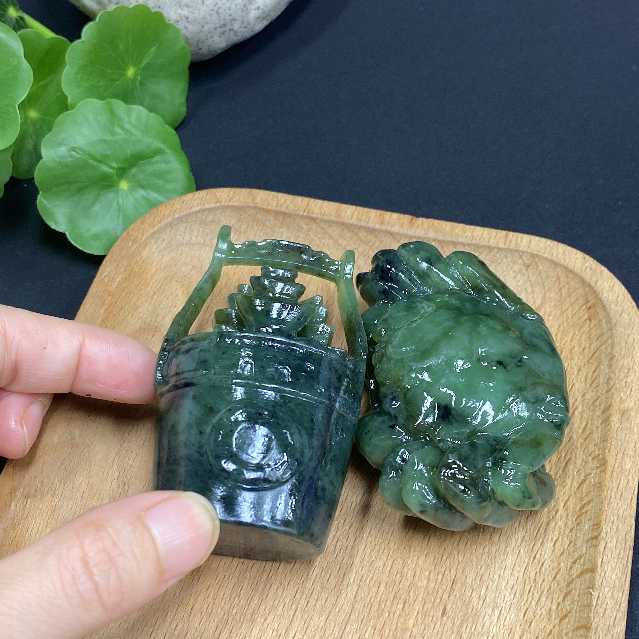 H33859295 Hetian Jade Handheld Piece - Wealth from All Directions, Total Weight Approx. 250.7g