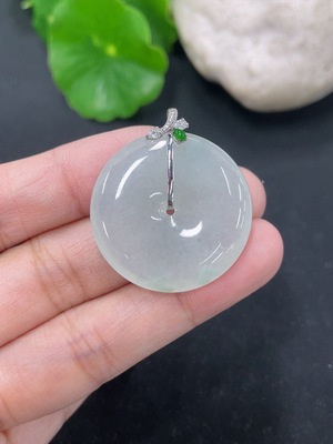 F46566239 翡翠平安扣挂件 18k 配镶钻石 （仅最小）货品总重约8.56g