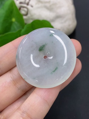 F46552167 翡翠平安扣 货品总重量约15.6克