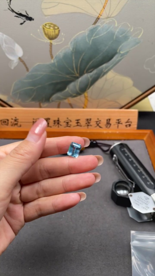 C32765769 Topaz Rough Stone, Color Origin Undetermined, Total Weight Approximately 6.50 Carats