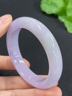 F46548376 翡翠正圈手镯 圈口51 货品总重约48.27g