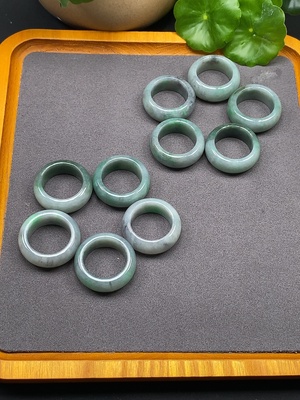 F46580696 翡翠戒圈 一手走 总重约97.19g