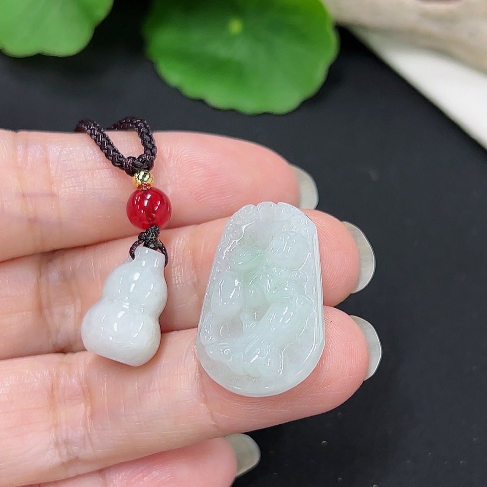F40742631 Jadeite Pendants Sell as a Lot