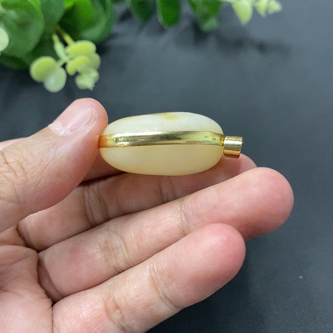 H05108685 Hetian Jade Pendant Total Weight 20g (Non-Gold Inlaid) (Color Origin Undetermined)