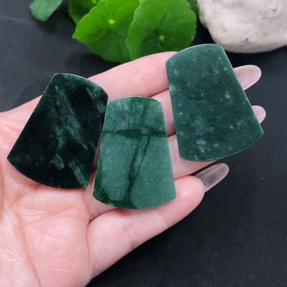 F35082967 Jadeite Plain Pendant Sell as a Lot