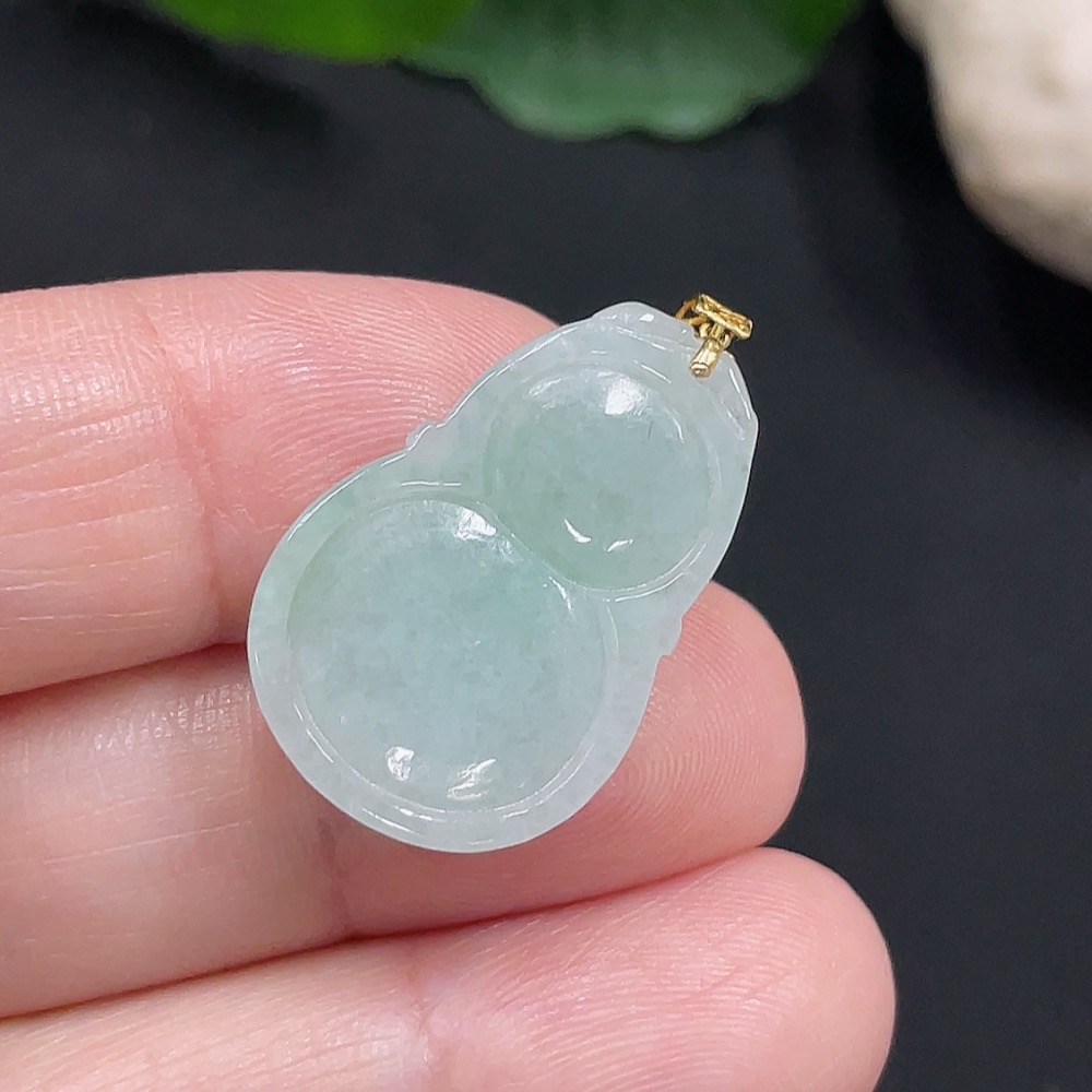 F29397288 Jadeite Gourd Pendant 18K Gold Total Weight Approx. 3.4g