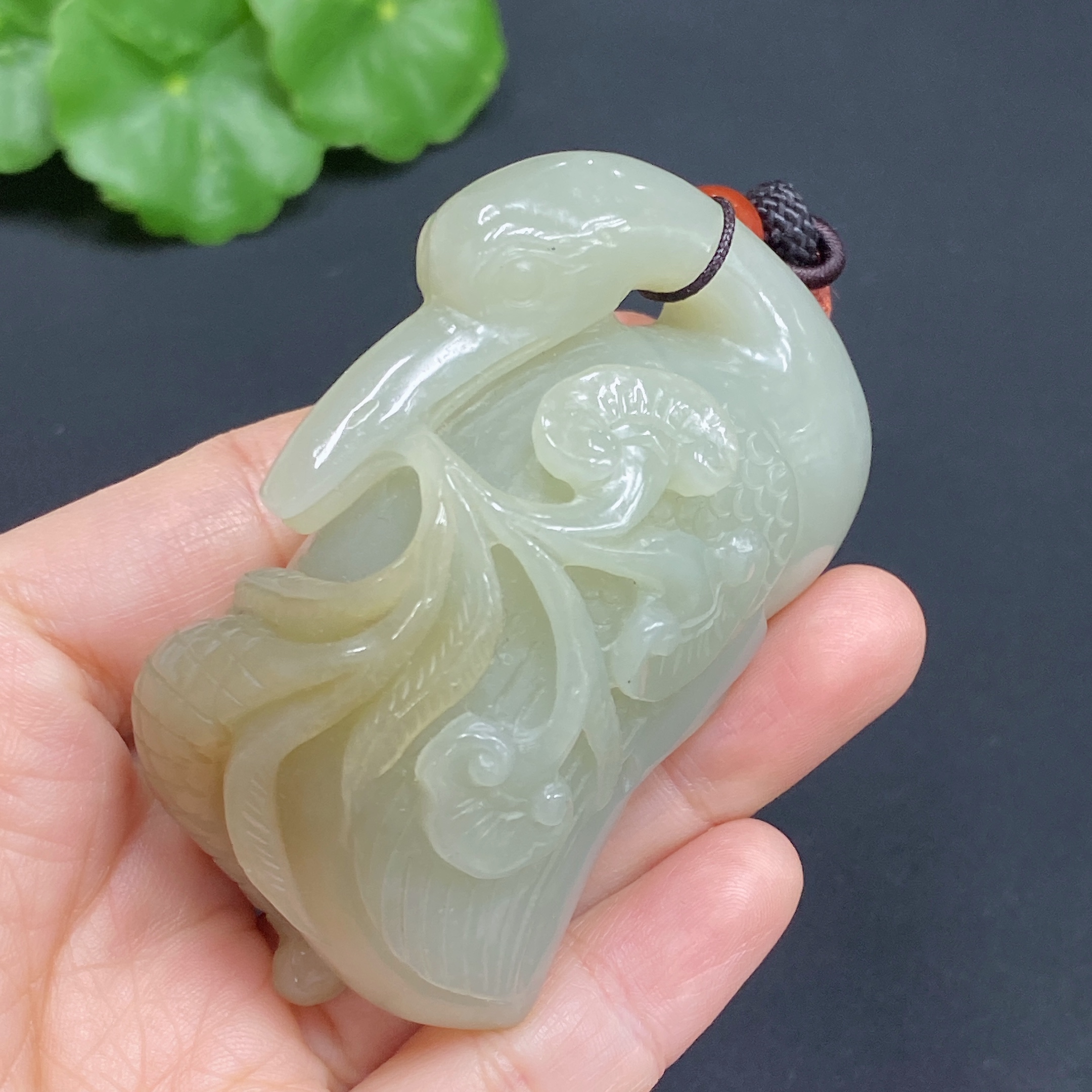 H28213488 Hetian Jade Handheld Piece Swan