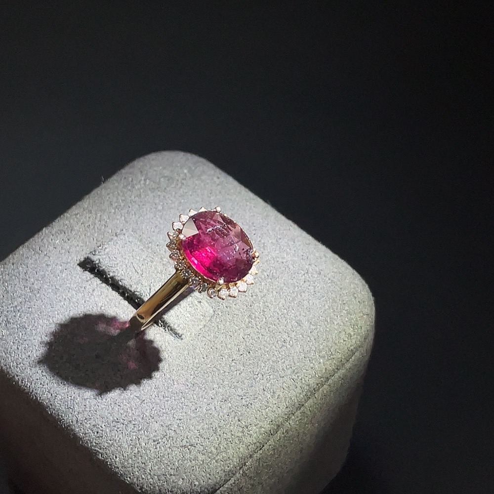 C20255962 Tourmaline Inlaid Ring 18K Gold Size 14 Total Weight Approx. 2.63g Hallmark 2.32ct