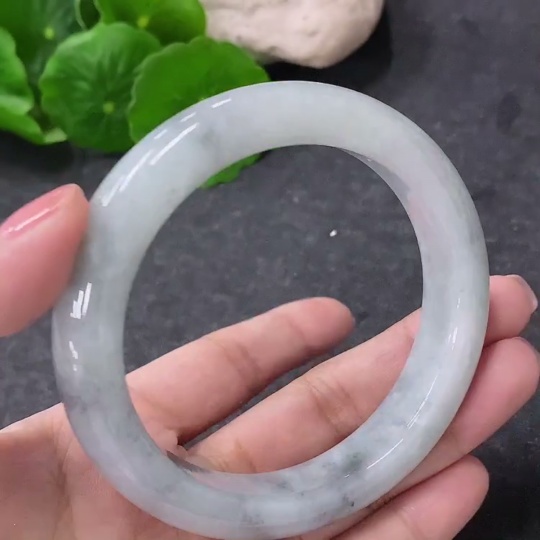 F34998065 Jadeite Round Bangle, Total Weight Approx. 67.4g, Size 57.8