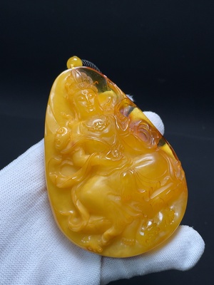 C45469021 琥珀蜜蜡挂件 含绳 货品总重约80.73g