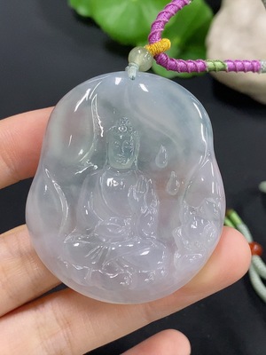 F46518362 翡翠佛牌挂件 货品总重约29克（含绳重）